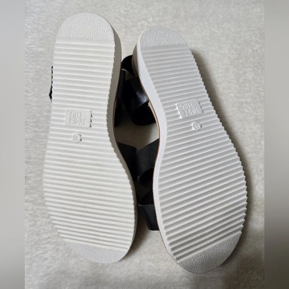 Time & Tru Women's Tan Black Comfort Summer Sandals NWT Size: 9 1/2 - Picture 4 of 9